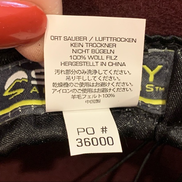 Sunday Afternoons‎ Maroon Wool Felt Cloche Hat - Picture 9 of 13